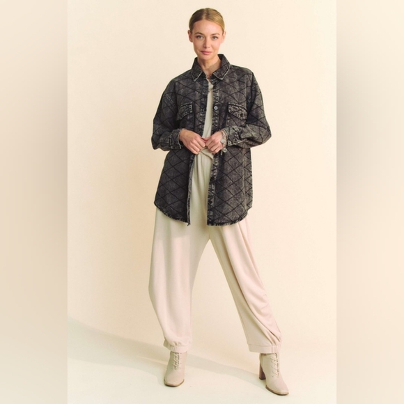 DAVI & DANI Denim Shacket Diamond Quilted High Low Oversized Jean Shirt Jacket - Picture 11 of 16